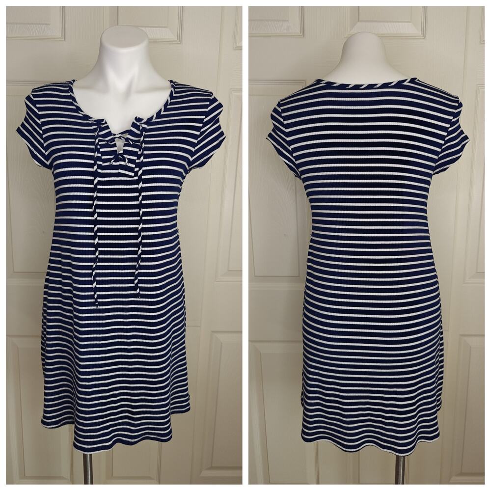 Love, Fire striped laced up short sleeve t-shirt dress sz M